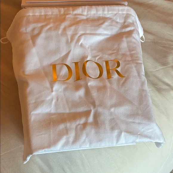 Dior Gift Box and Dust bag - Picture 5 of 7